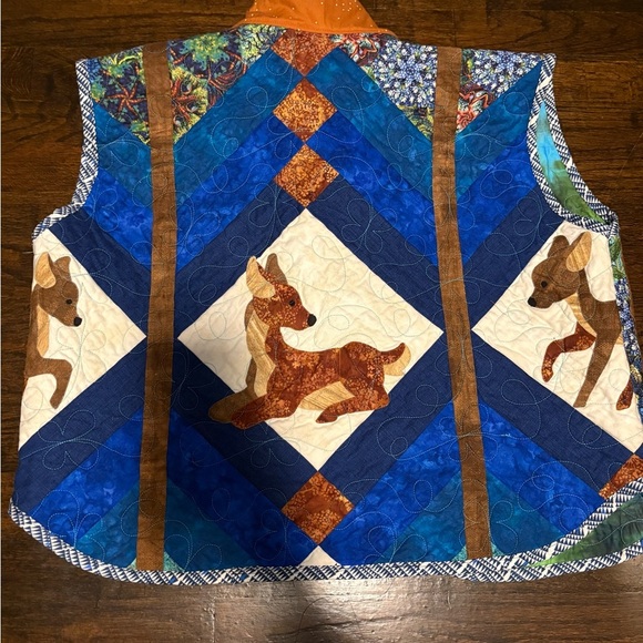 Original vest made from thrifted baby quilt. Size medium. - Picture 2 of 6